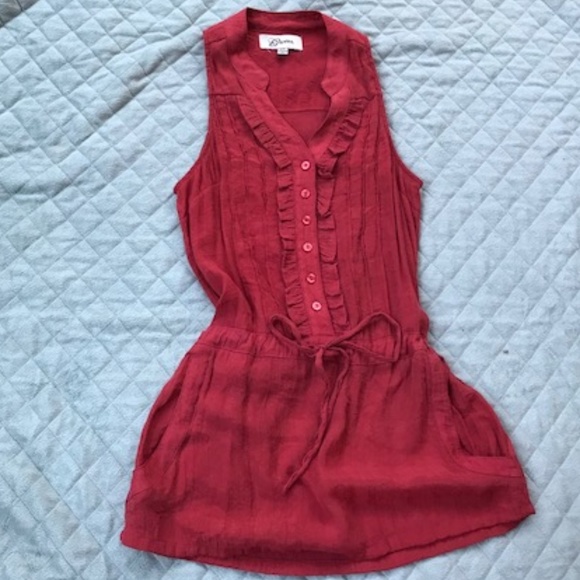 Guess top - Picture 1 of 4